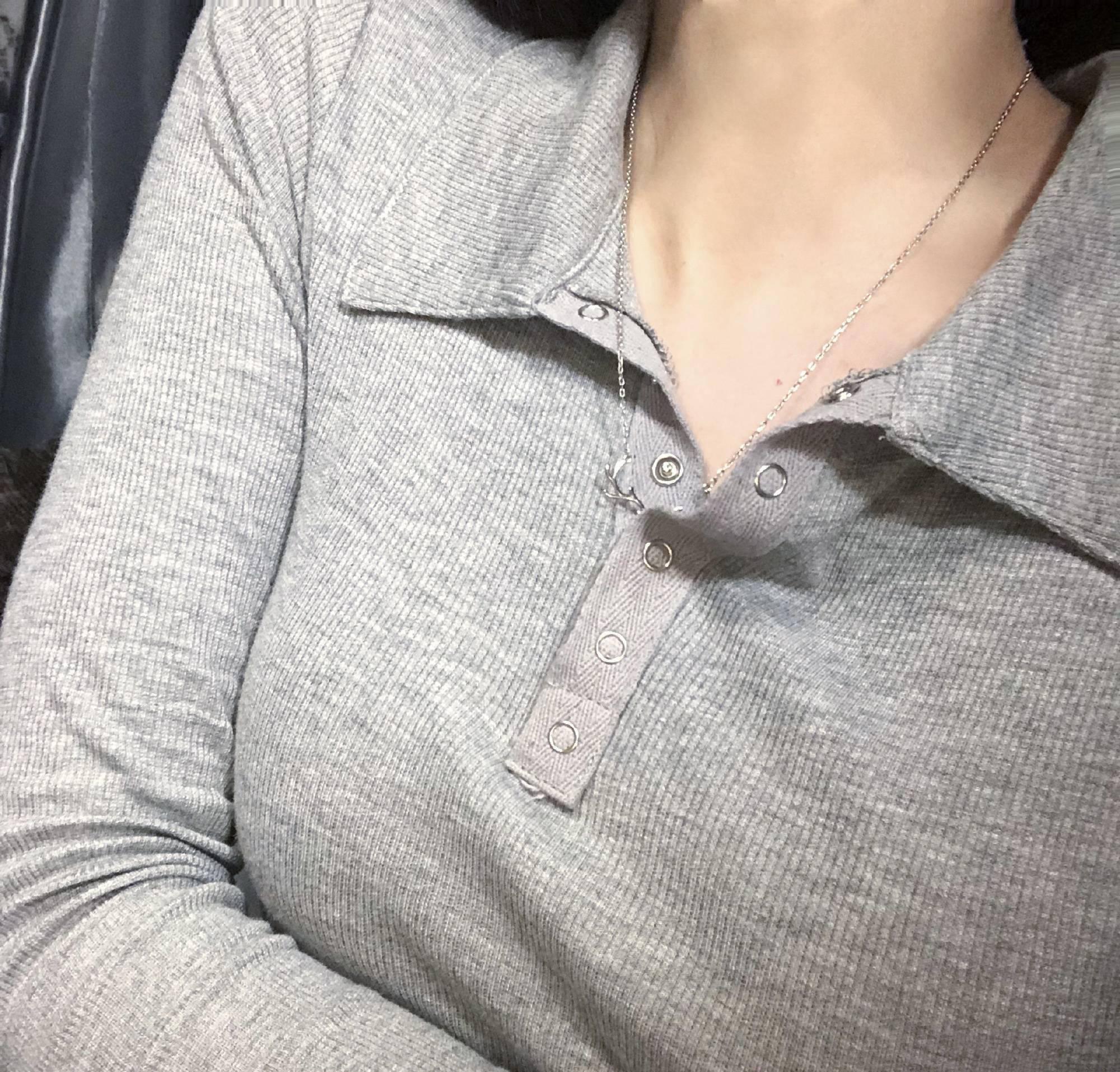 朝阳琳琳 样子像三线明星一样