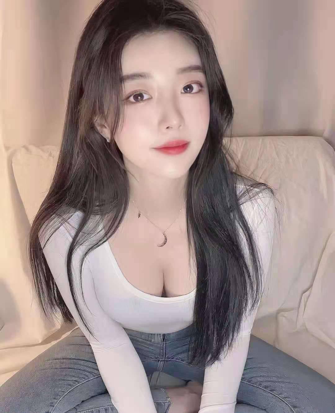 朝阳温柔型妙龄女孩新货.清秀无风尘味.苗条玲珑各种姿势