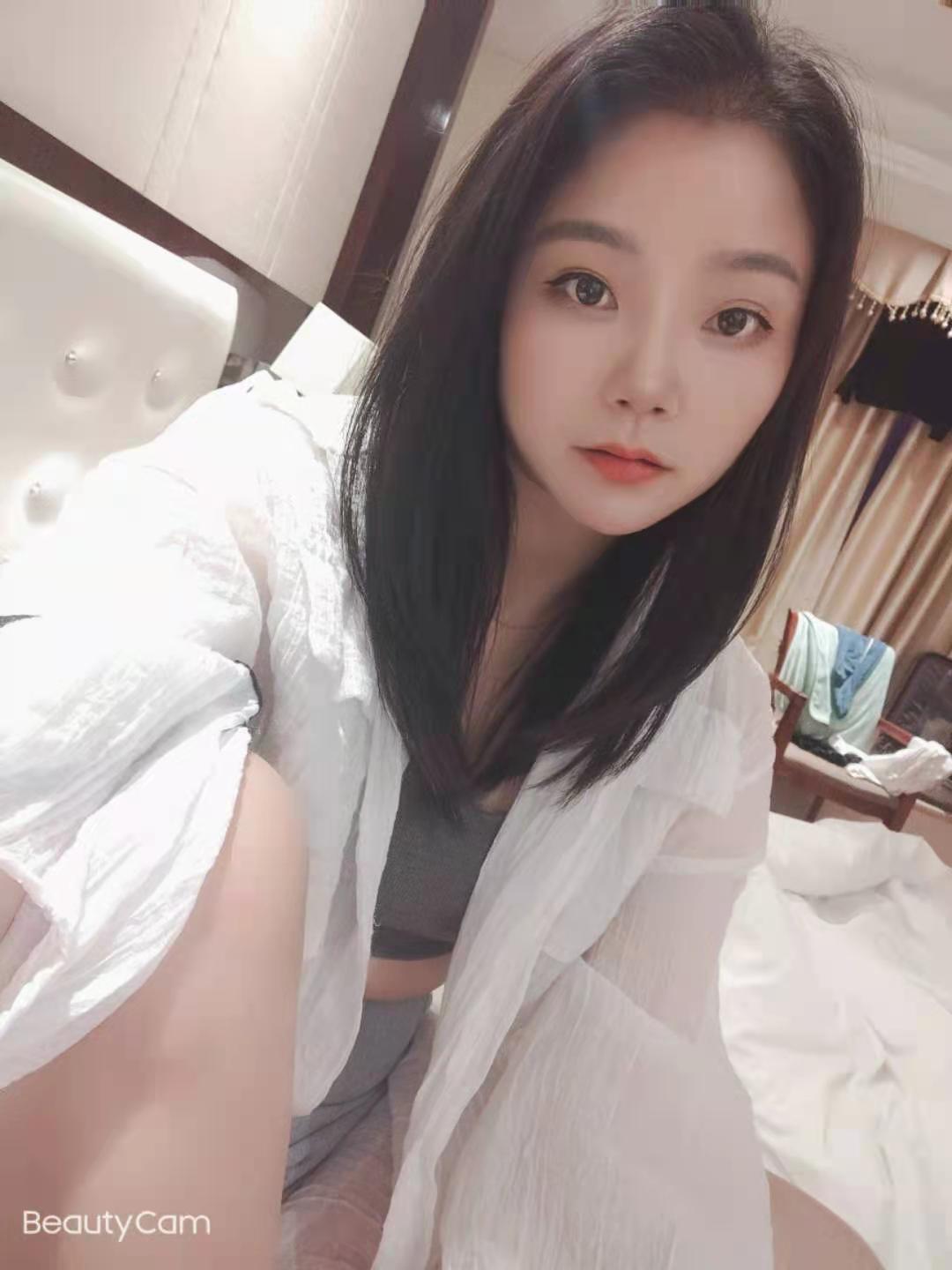 重度颜控福音，年轻漂亮又温柔，全身心交给你，还要啥自行车