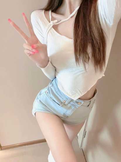 肤白貌美胸大，身材一绝，花样多，kb销魂 手感超好