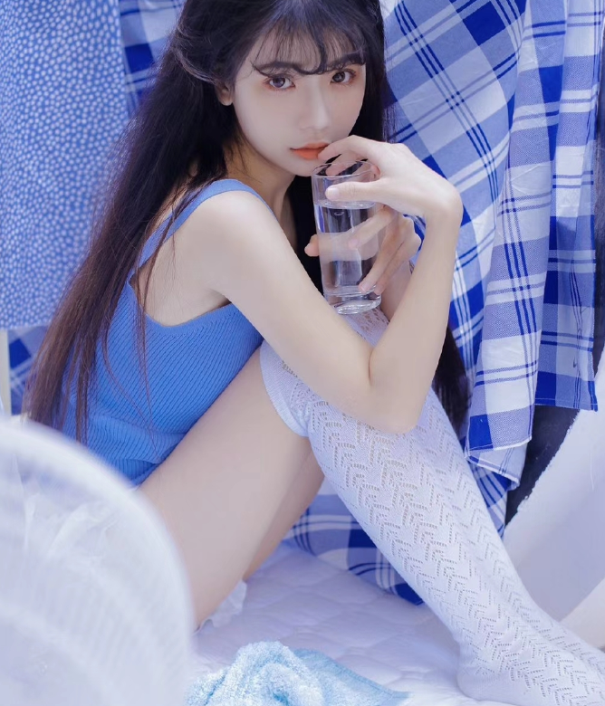 终于草到一个心仪年轻妹