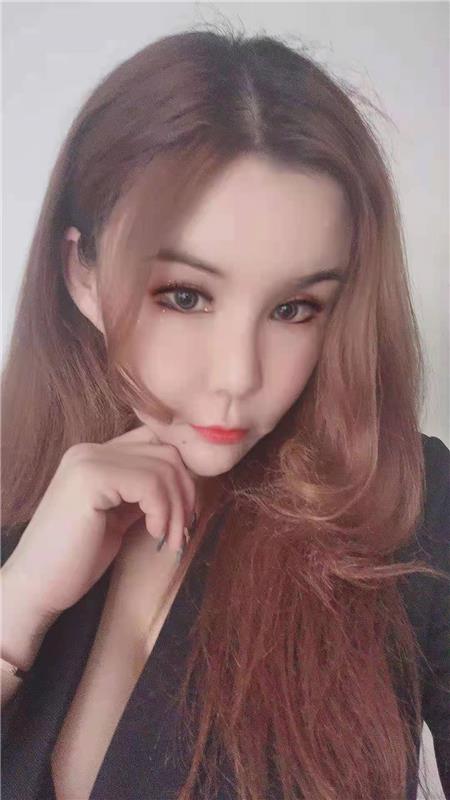 东城区高潮水直喷的美Sao比，混血系的颜值